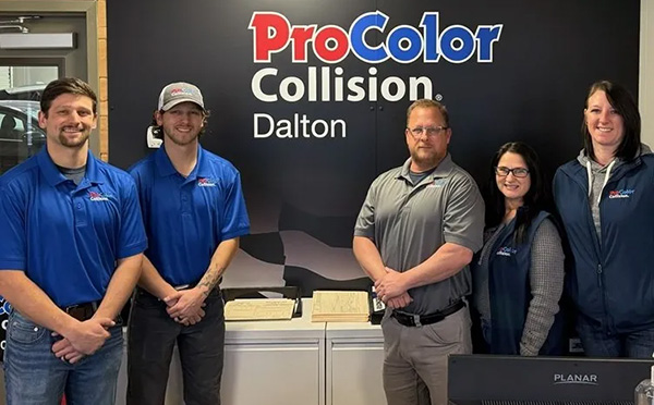 ProColor-Collision-Dalton-Team-Photo